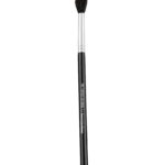 blending eye shadow brush