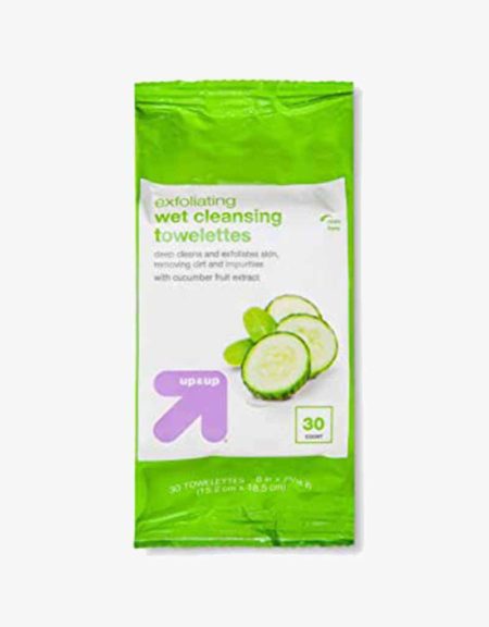 wet cleansing towelettes